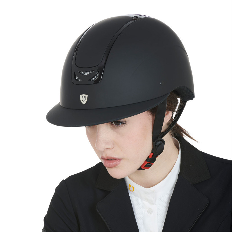 Ultra-light helmet with silk-effect shell 5