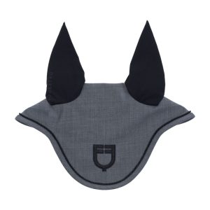 Fly veil in technical wool